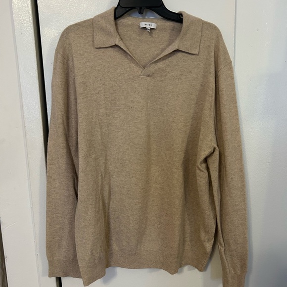 Collared Beige v-neck Sweater